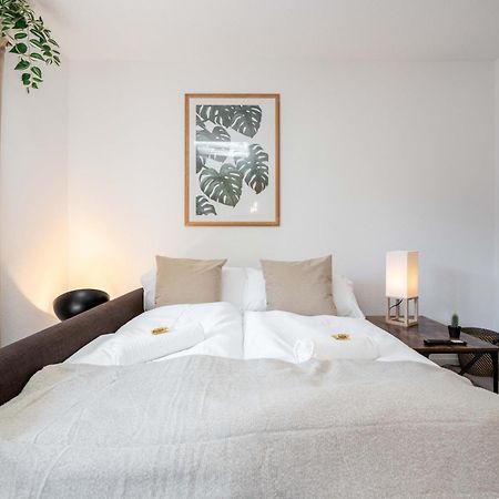 Moderne Wohnung Mit Parkplatz Ostermundigen Exteriör bild