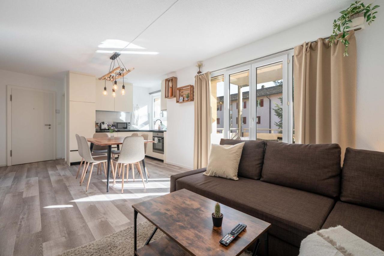 Moderne Wohnung Mit Parkplatz Ostermundigen Exteriör bild