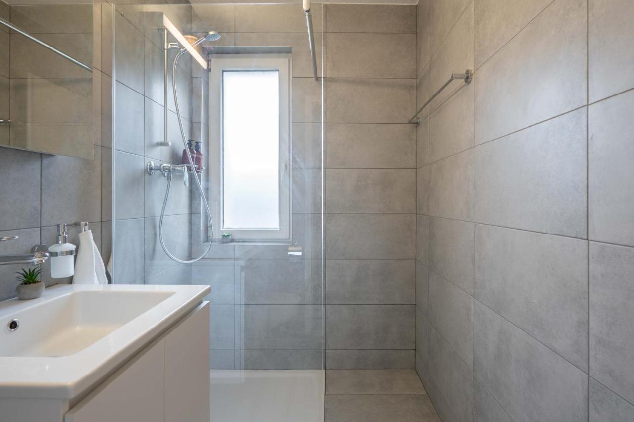 Moderne Wohnung Mit Parkplatz Ostermundigen Exteriör bild